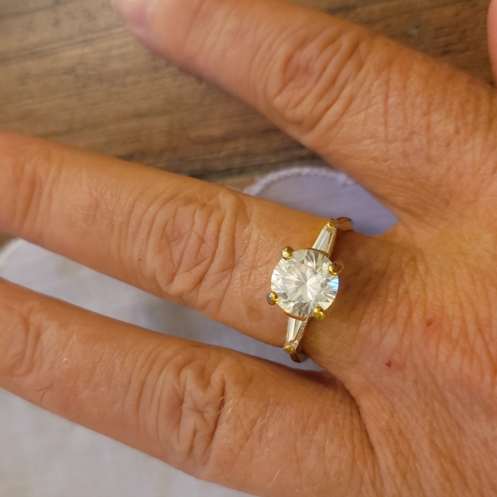 Vintage Lindenwold's 14KT Cubic Zirconia Solitaire Ring